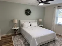 Juniper: 3 bedroom w/ pool Hotel in zona Brenau University