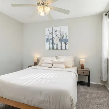 Private Backyard + Deck - Near DFW + Toyota Music