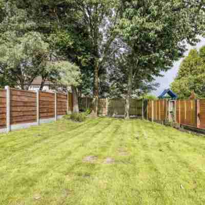 3 Bed House - Sleeps 5 - Parking - Garden - Wifi Hotel Exterior