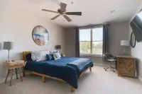Luxury Waterfront Condo Hotels near The Candlestick Maker
