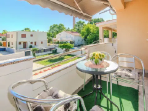 Apartments Juracak Josip i Mira Hotels in Nin