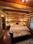 Cozy Seeley Lake Cabin, Sleeps 9, Huge Hot Tub - Chalets