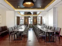 Hotel Aristo Hotels near Town Hall