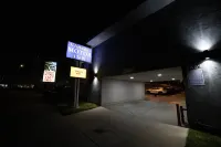 Artesia Motor Inn - Parkering