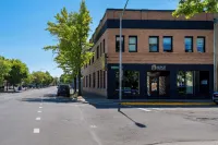 The 505 Eugene Hotels in Eugene