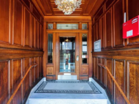 Maverick Suites at 89 Marion Hotels in Brookline