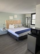 Harborside Suites