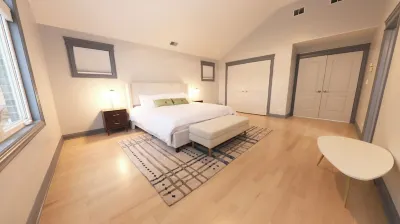 Birthday?Anniversary?Showers?3500 sq ft, sleeps 16 Hotels near O'Hare International Airport
