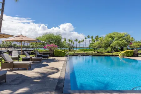 Hilton Pool Pass Kolea - Luxe Penthouse Отели в г. Остров Гавайи
