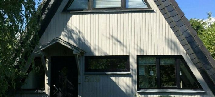 Cottage with fireplace, near the beach, dogs welcome, kitchen is new, fenced Hotels in Damp