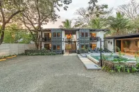 Z102 Studios, 4 Industrial Beach Condos w Pool! - Family Friendly