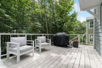 Dog-Friendly lakehouse with gameroom & patio. Golf Cart included for summer 2025