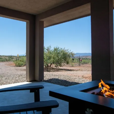 Winery Bungalow Near Sedona • Private Hot Tub • Views