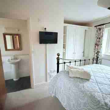 4 Star Cotswold Stone Cottage Rooms