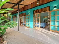 Villa del Mito: Pool, Walk to Beach, AC, Wifi, Beautiful Garden, Private
