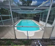 2Br 2BA Family & Pet Friendly Retreat Minutes from Weeki Wachee - 수영장