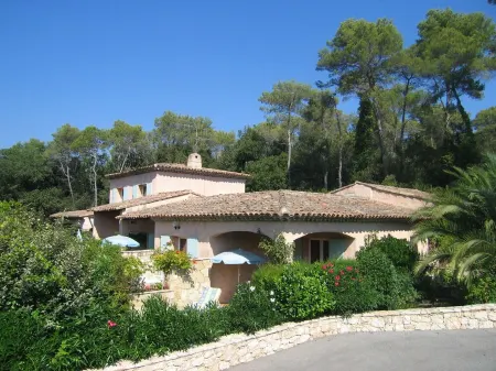 Charming studio 2 persons in villa with terrace and garden