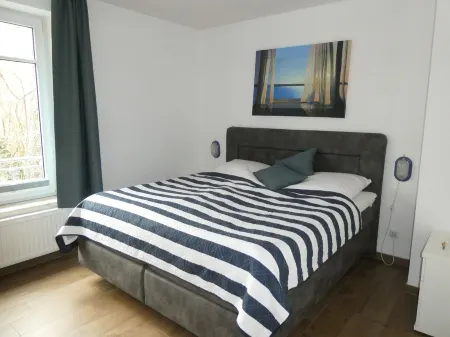 sunny 2 rooms apartment with balcony and a view to the Salzhaff