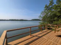 The Henley Luxe | Waterfront | Home Gym | Wineries