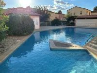 Villa T3, private terrace & parking. Wifi Fibre, Swimming pool, Shops, Beach 50m! - Pools