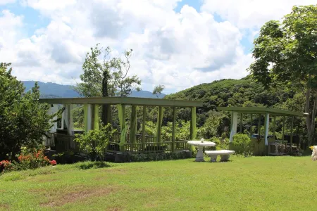 Panoramic views with room to roam in a relaxing environment.