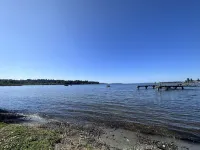 Luxurious Lake Front Condo With Stunning Views In Kirkland