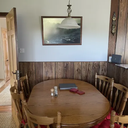 Spacious shore-side bungalow in an exclusive and historic location