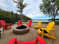 Lake front cottage with beach & dock (Pet-Friendly