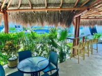 Beachfront Puerto Morelos Condo, Ground Floor, Pool, Rooftop Views, Walk to Town