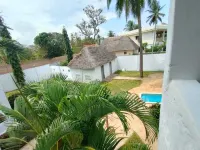 Miwa Budget Apartments 5mins less walk to beach(single budget rooms)