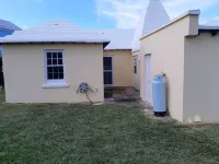 Cozy stand alone cottage with Bermuda Character Hotels near St. David's Lighthouse