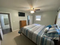 Cozy Ranch by Lake Hickory w/Patio & great Fire Pit Hotels in Hickory