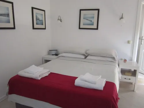 Luxury villa with private infinity pool and jacuzzi within 80metres of the sea