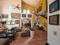 Luxury Beachfront House with pool/ beachfront Hotels in El Triunfo de La Cruz