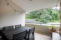 Chic 2-bedroom apartment with WiFi, balcony with mountain views pool in Río Oro Hotels in Rio Oro