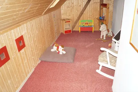 Detached and spacious house with large garden