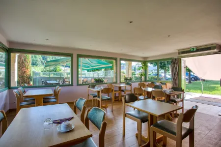 Fasthotel Sarlat - Abbys Hotel Отели в г. Витрак