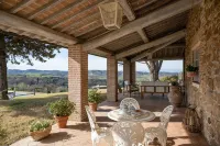 Villa Santo Pietro with Panoramic Private Pool Close to San Gimignano and Golf