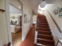 VillasFerrel - FlowerPot Chalet - with large courtyard and living area Hotels in Ferrel