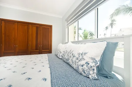 Playa Turquesa L-202 Premier Beachfront Oceanview/100mbps wifi