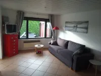comfortable holiday house at lake Fleesen - 250m from water, Mediterranean ambie