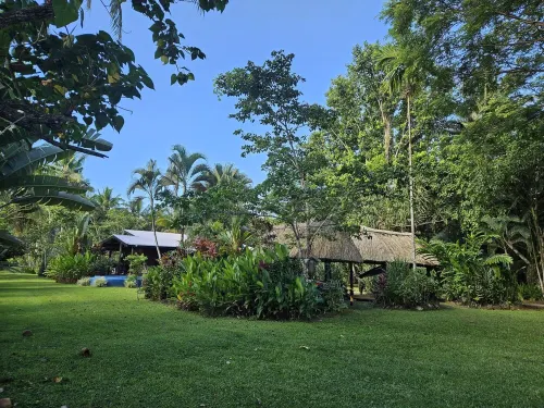 Absolute Beachfront Holiday Cottage with Private Saltwater Pool on Savusavu Bay
