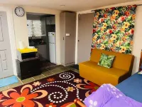 The Orchid Studio - Private & Cozy Guesthouse
