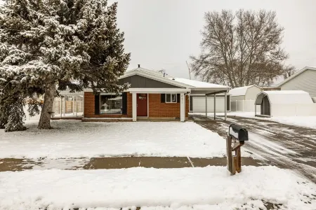 Great Home Minutes to Airport, Interstates, Mountains, Park City, & Ski Resorts! Отели в г. Милкрик