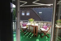 Holiday Schildknecht