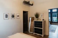 Spacious Downtown Troy • 3BR • 3BA • Sleeps 10