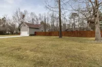 FAMILY RETREAT/ PET FRIENDLY NEAR MILITARY BEACHES AND BASES Hotels near St. Julia AME Zion Church