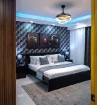 NEW LISTIN 15 minutes from the aiport, 25 from the beach, BBQ grill, pool table