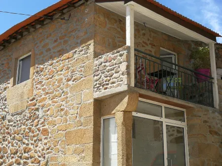 Village house at the gates of the Douro Valley: Casa Dona Fonseca Отели в г. Вилар-де-Масада