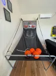 Bright 3 bedroom, 2 bath home; game room w/ arcade machines - basketball machine